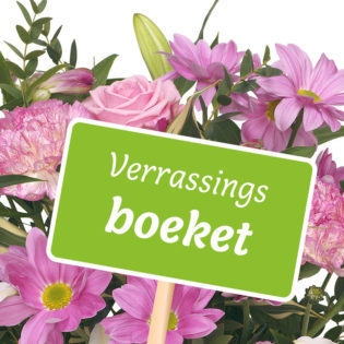 Verrassingsboeket seizoensbloemen roze